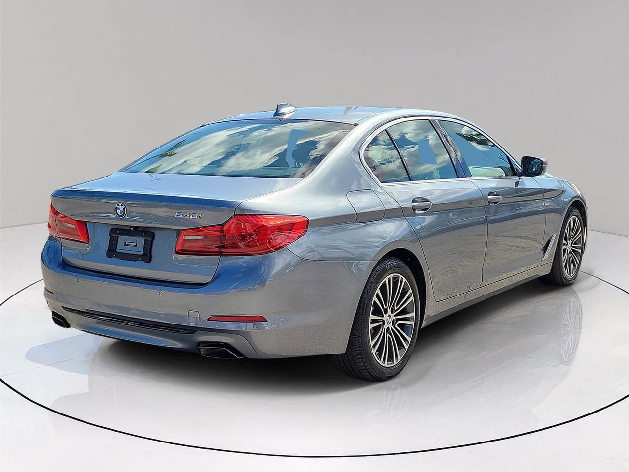 Used 2019 BMW 540i w/ Executive Package image 6
