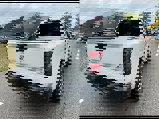 New 2026 Nissan Frontier S image 9