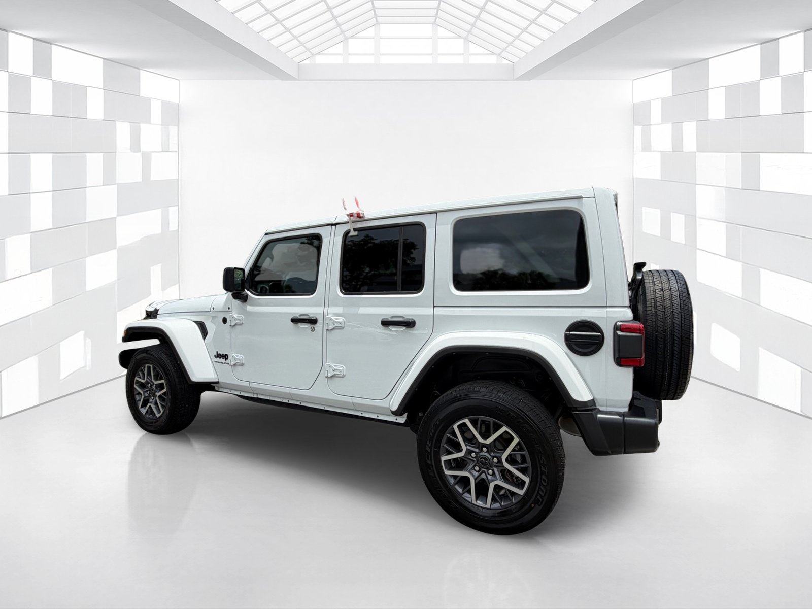 Used 2025 Jeep Wrangler Unlimited Sahara AWD/4WD image 5