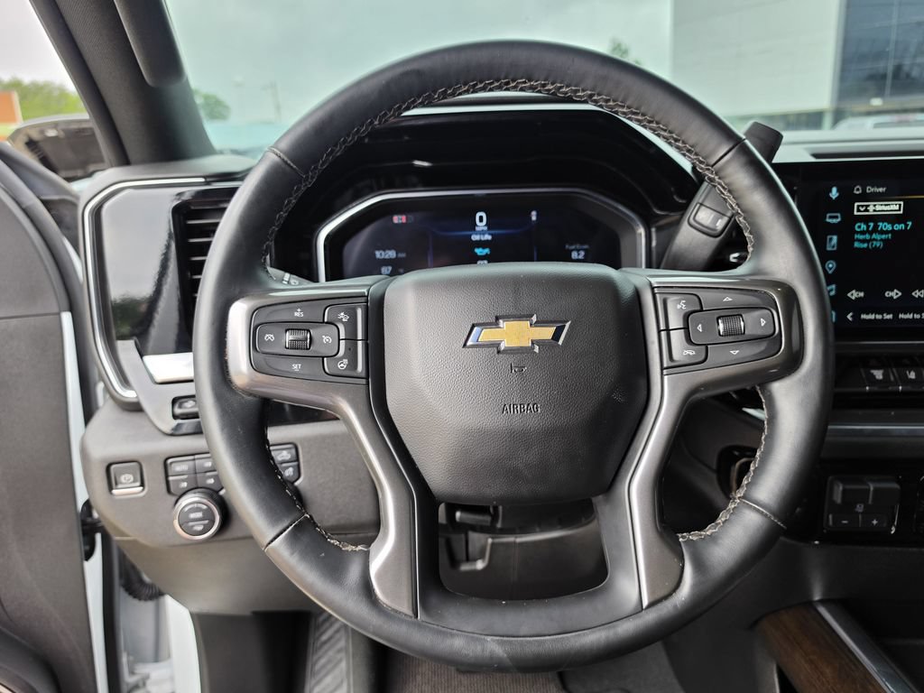 Used 2024 Chevrolet Silverado 3500 High Country w/ Technology Package AWD/4WD image 25
