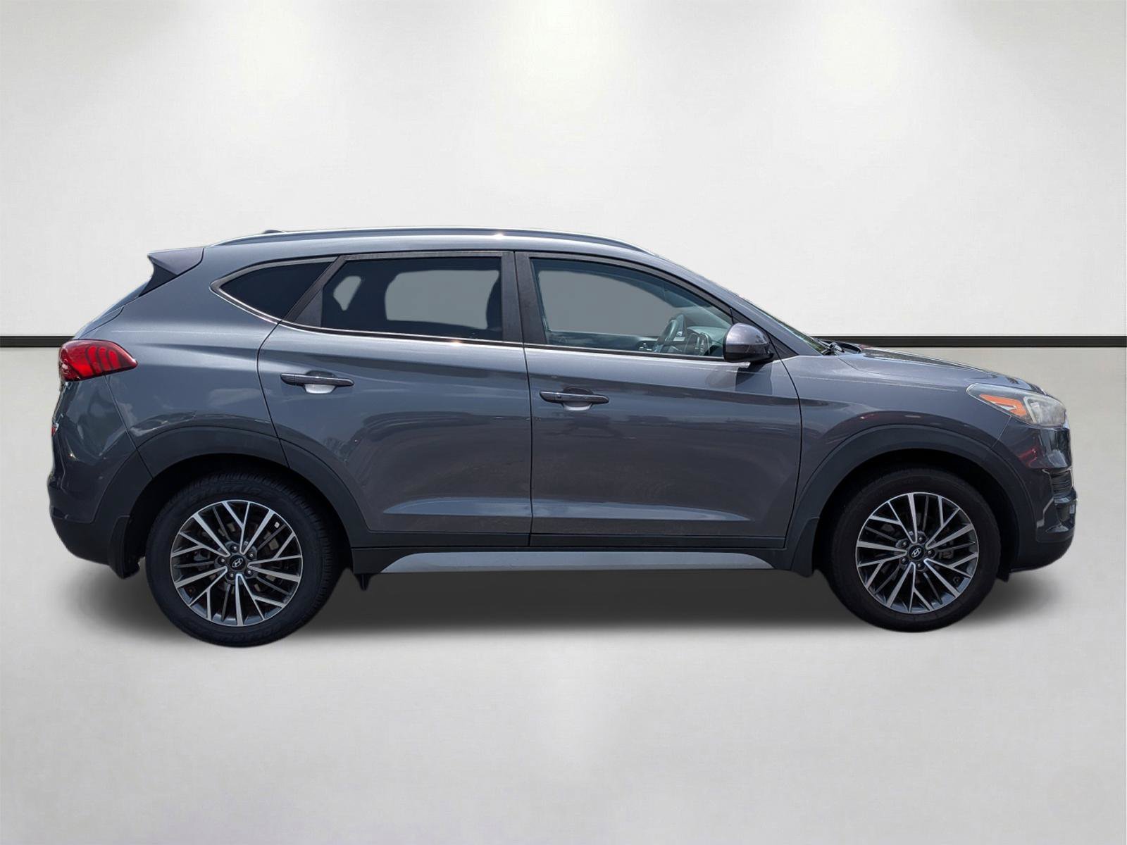 Used 2019 Hyundai Tucson SEL w/ Cargo Package FWD image 3