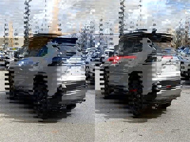 Used 2021 Toyota RAV4 XSE image 5