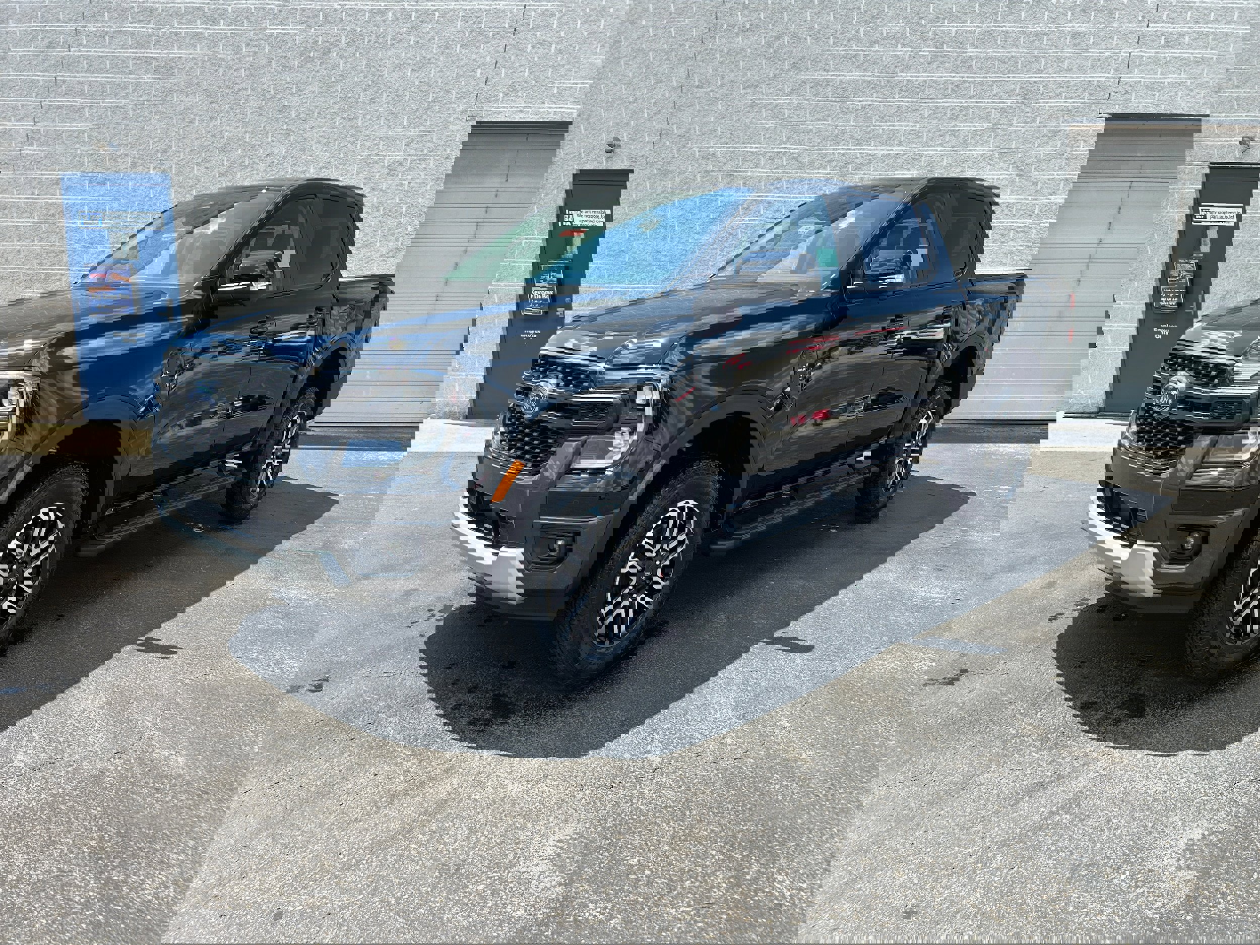 New 2025 Ford Ranger Lariat w/ Trailer Tow Package image 2