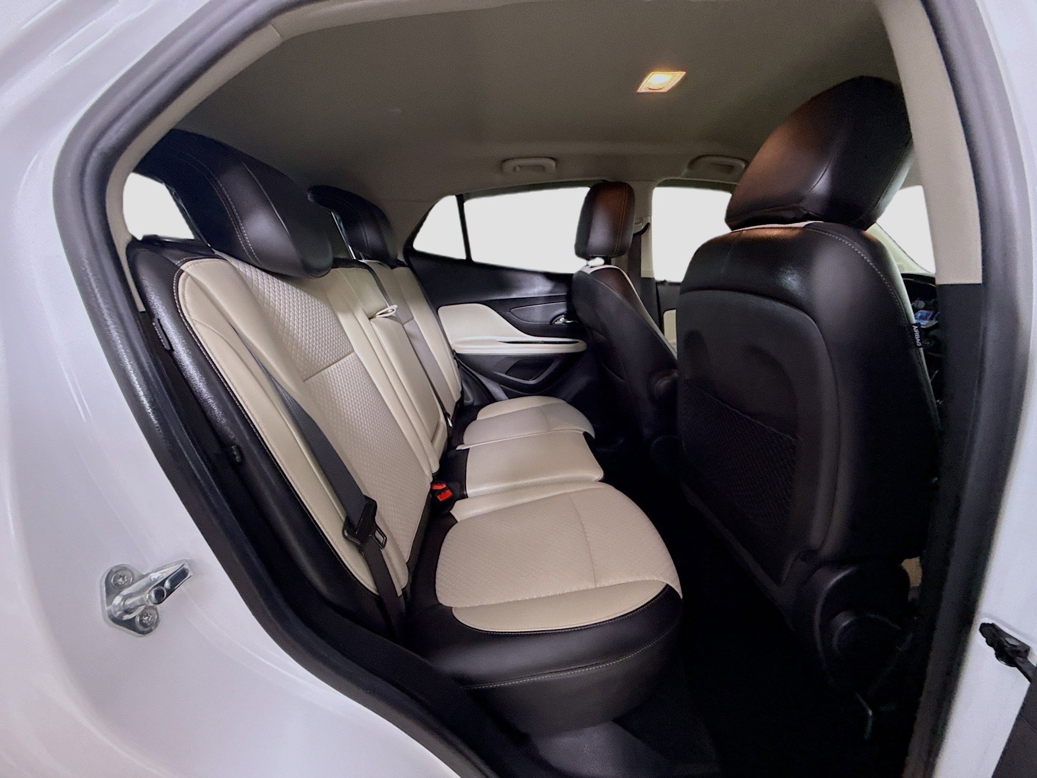 Used 2020 Buick Encore Preferred image 27