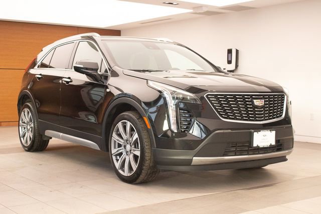 Used 2023 Cadillac XT4 Premium Luxury w/ Enhanced Visibility Package image 5