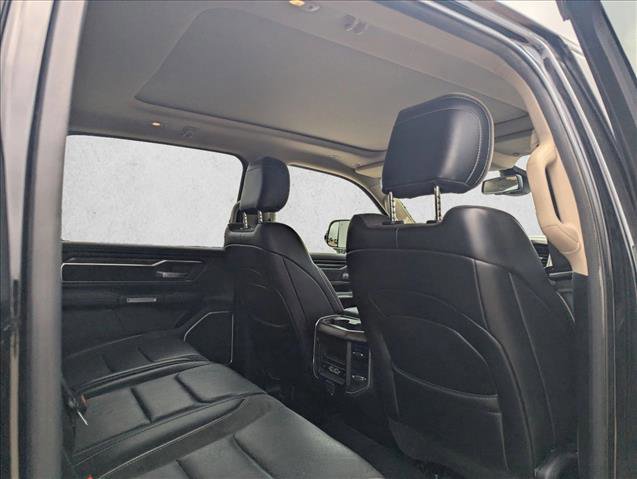 Used 2019 RAM 1500 Laramie AWD/4WD image 14
