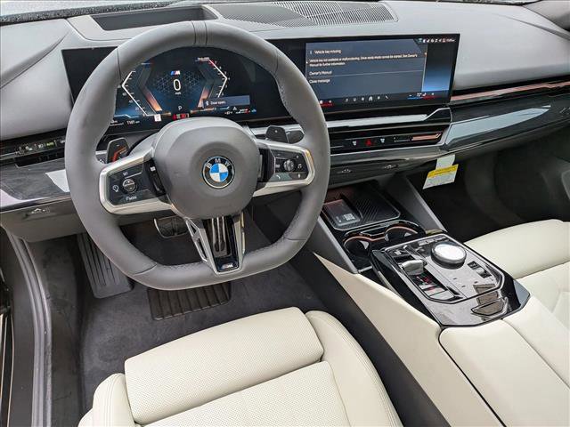 Used 2026 BMW 530i w/ M Sport Package image 3