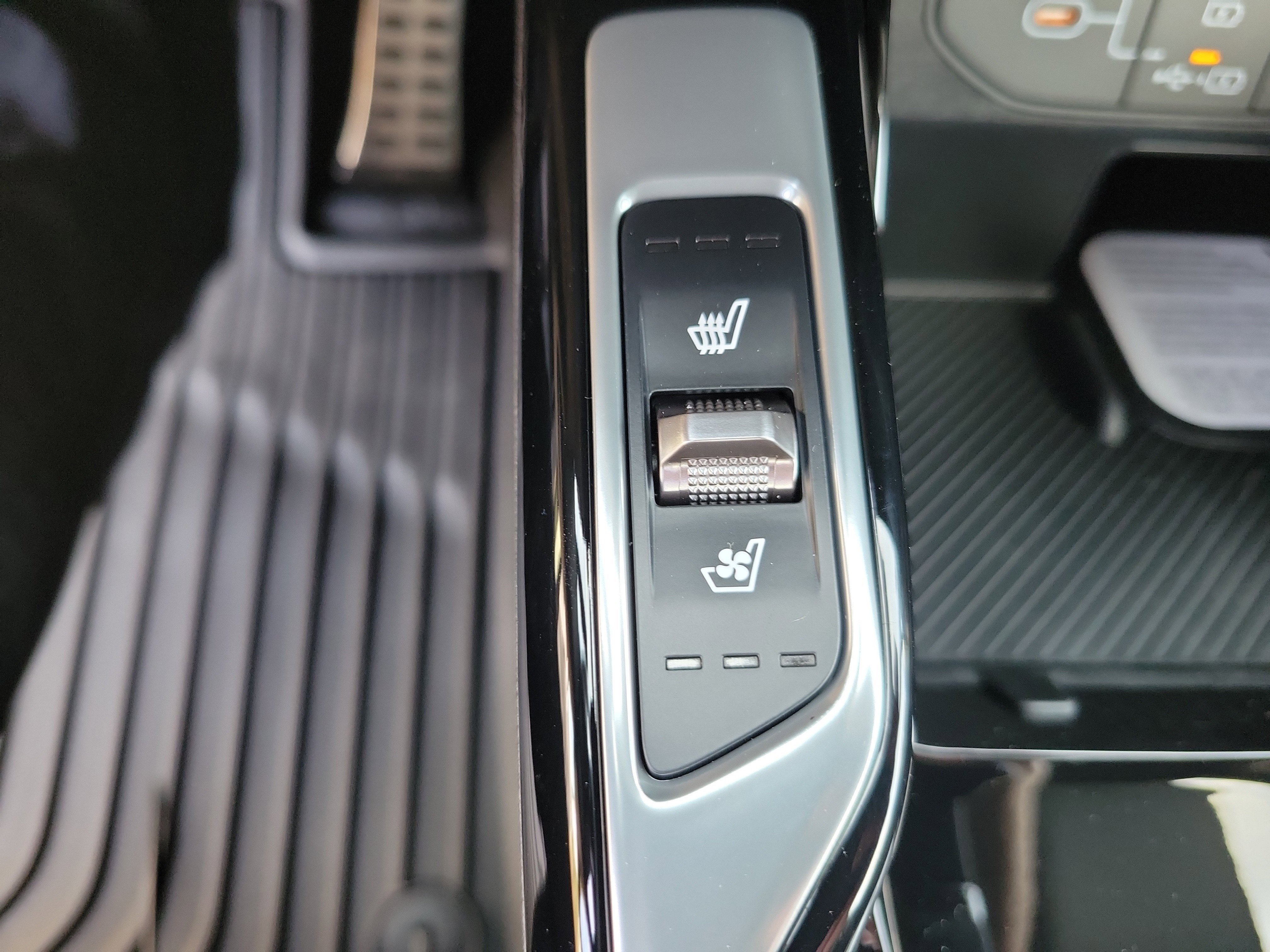 New 2026 Kia Sorento SX Prestige image 13