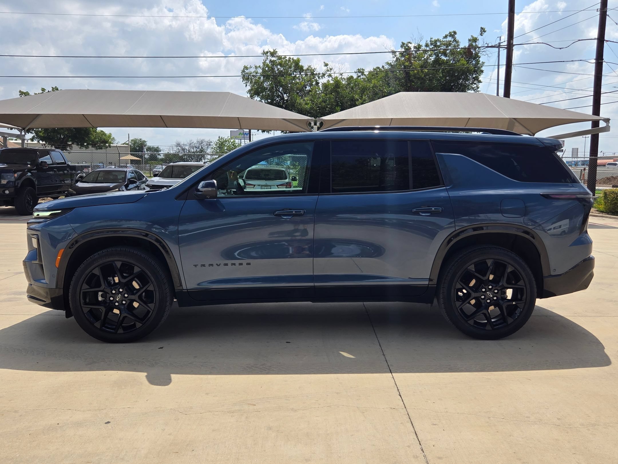Certified 2025 Chevrolet Traverse RS w/ LPO, Floor Liner Package AWD/4WD image 4