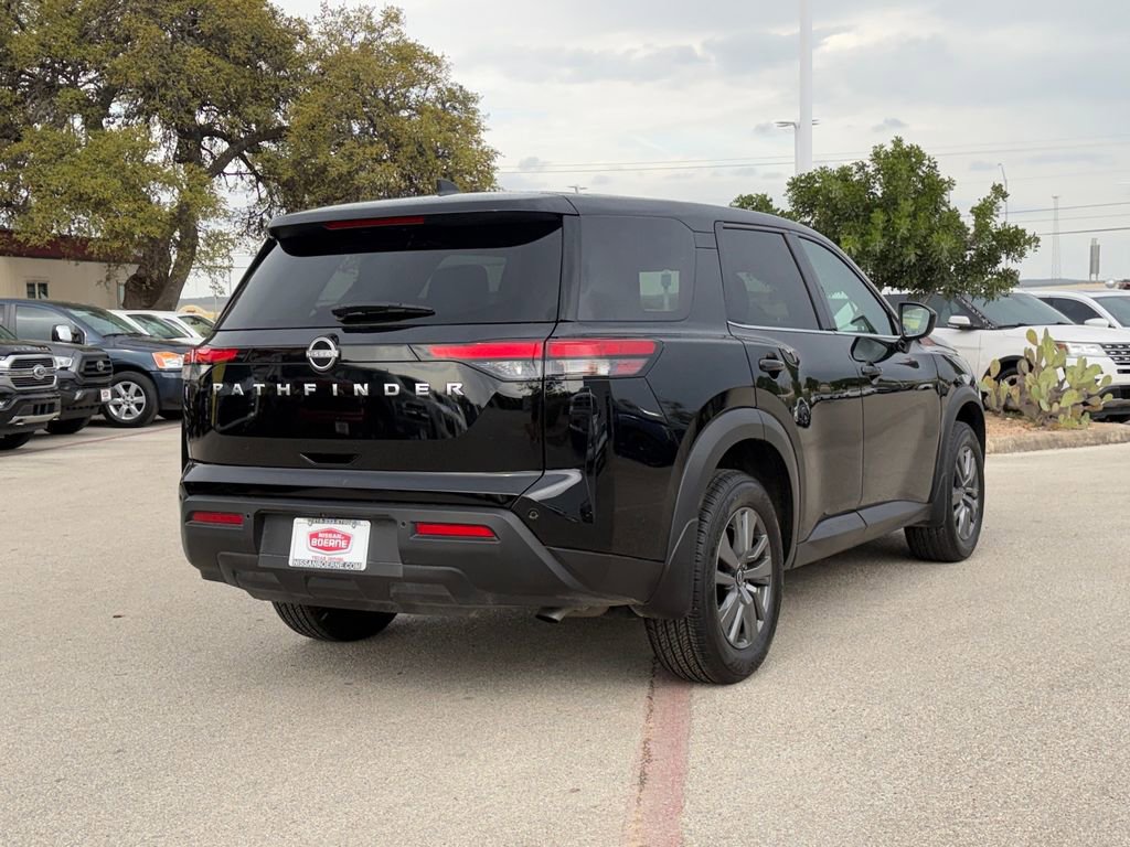 Used 2025 Nissan Pathfinder S image 5