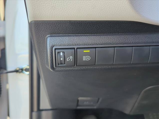 Certified 2025 Toyota Corolla XSE FWD image 18