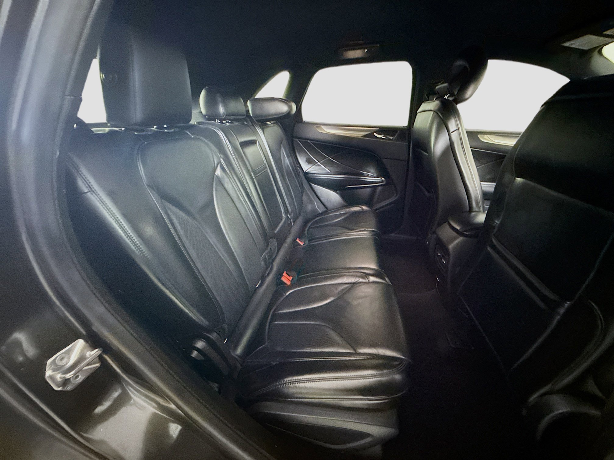 Used 2018 Lincoln MKC Select w/ Select Plus Package image 27