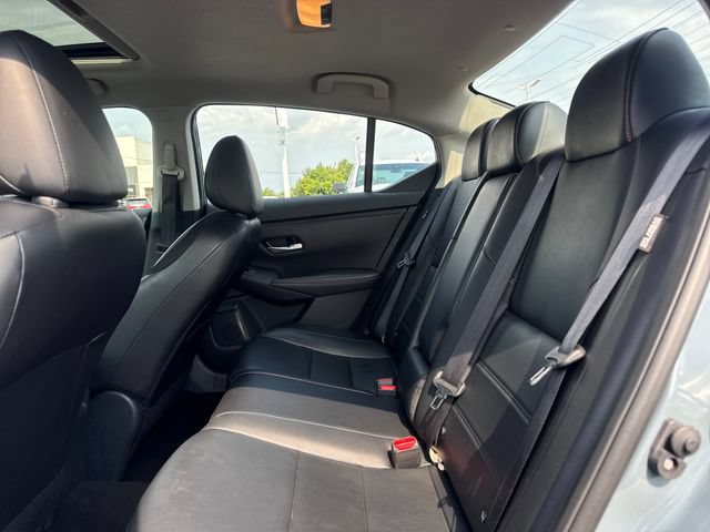 Used 2025 Nissan Sentra SR w/ SR Premium Package FWD image 11