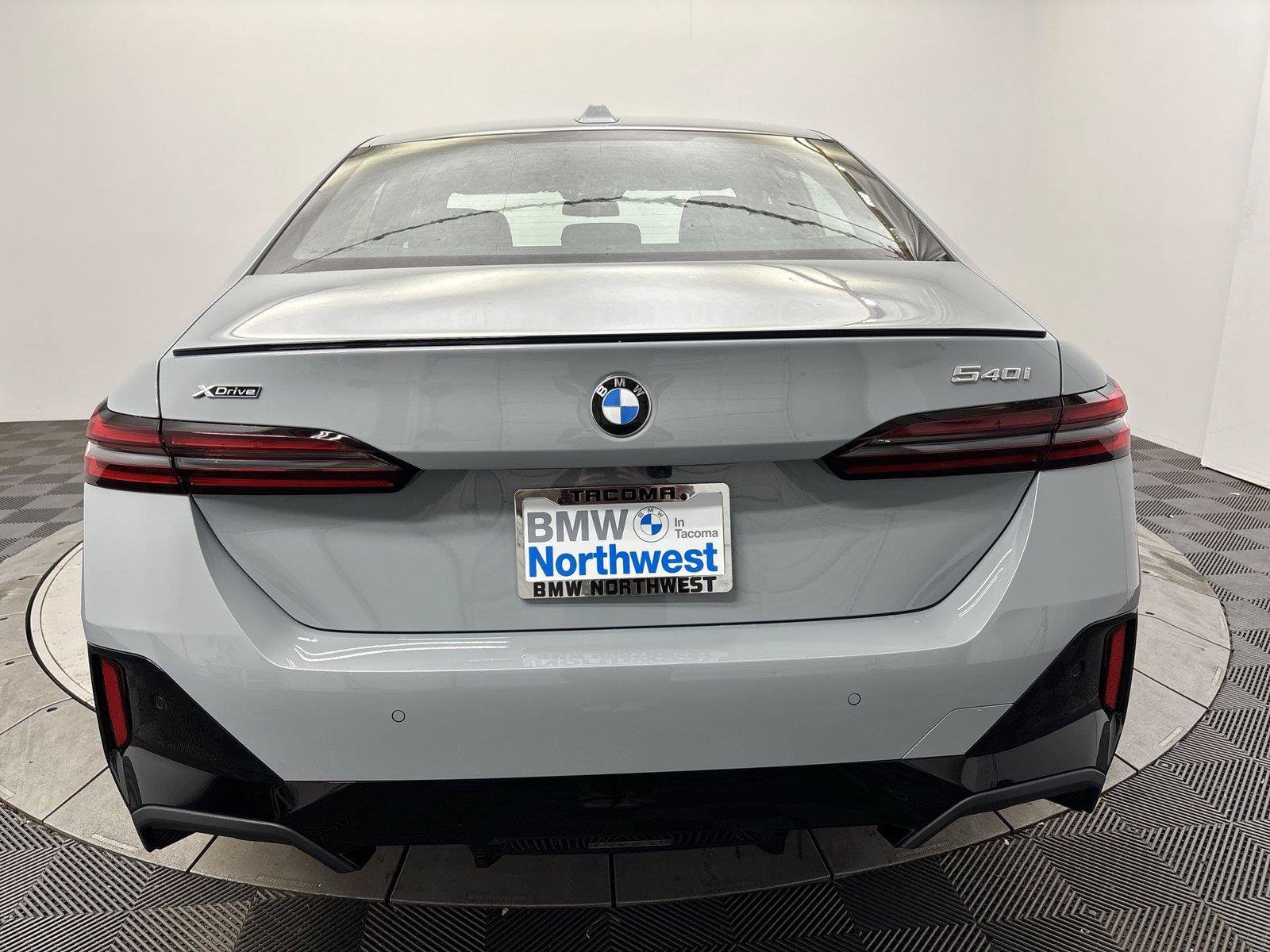 New 2027 BMW 540i xDrive w/ M Sport Package AWD/4WD image 15