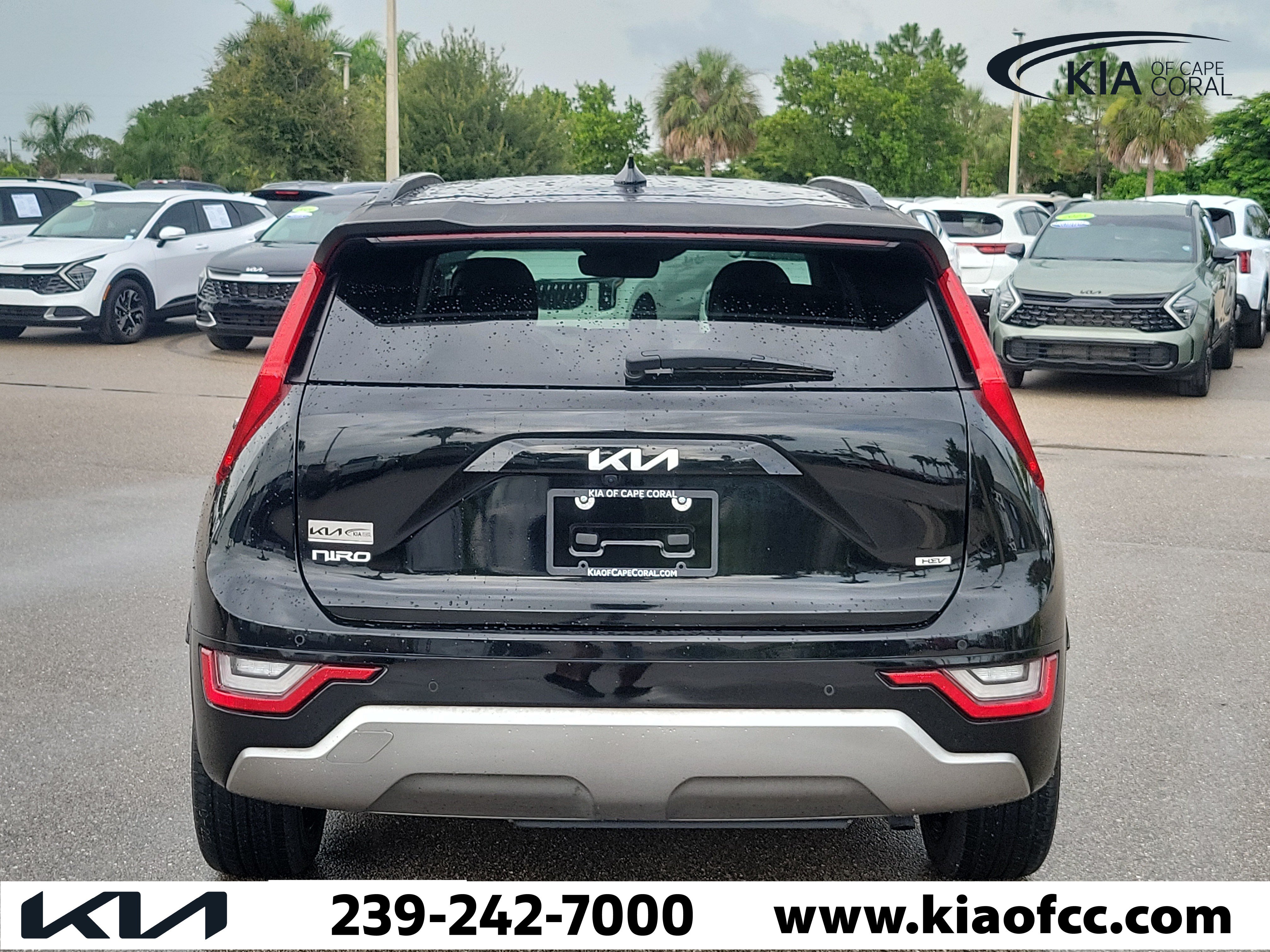 Certified 2023 Kia Niro SX Touring FWD image 5