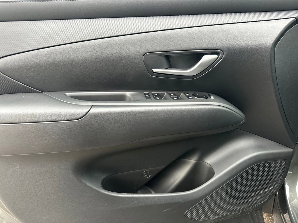 New 2026 Hyundai Tucson Blue SE image 10