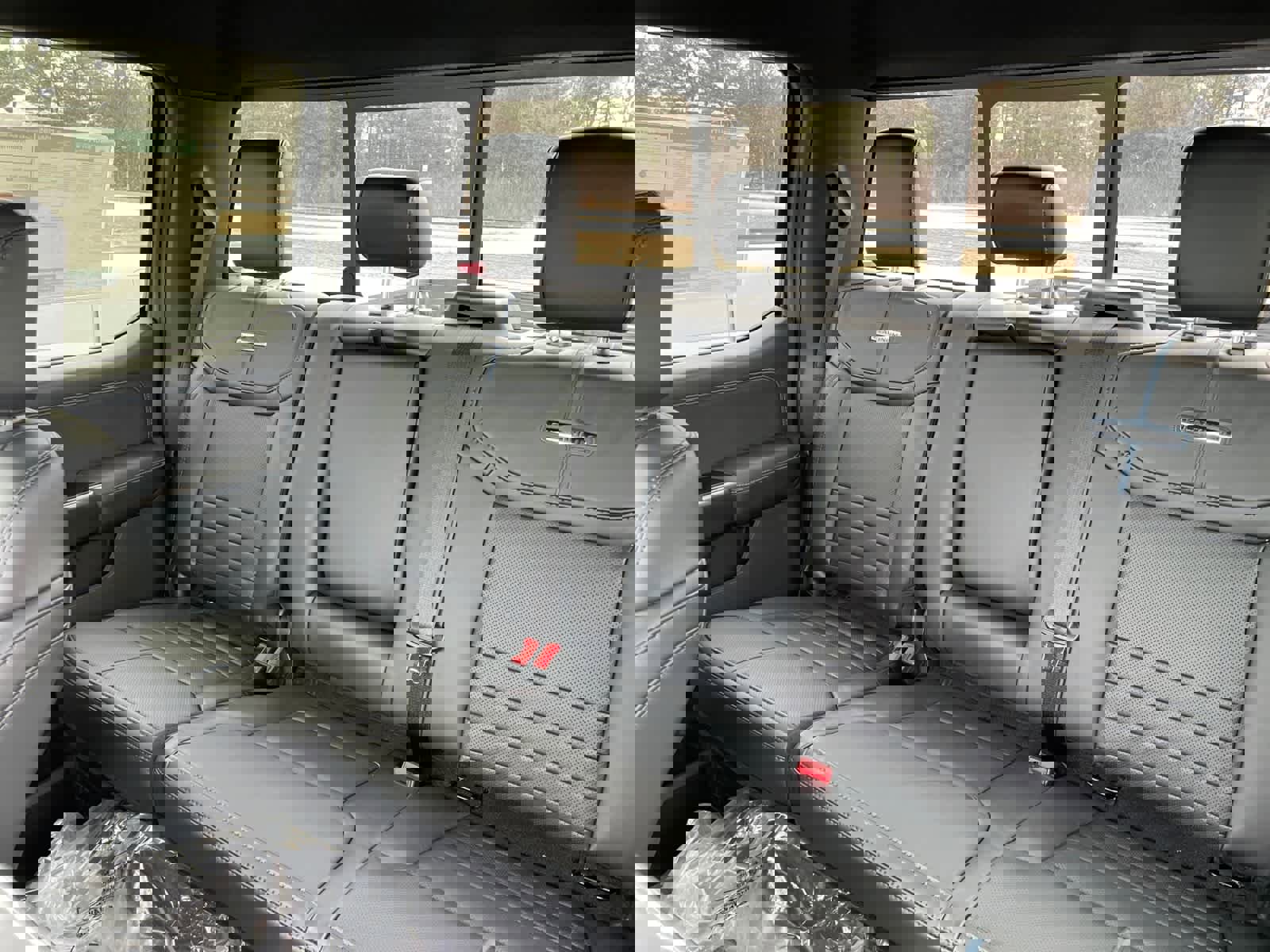 New 2026 Ford F250 Platinum w/ Tremor Off-Road Package AWD/4WD image 16