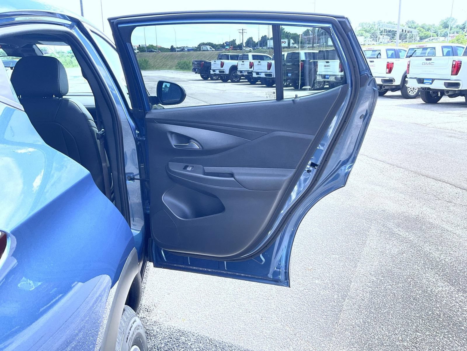 New 2026 Buick Envista Preferred FWD image 17