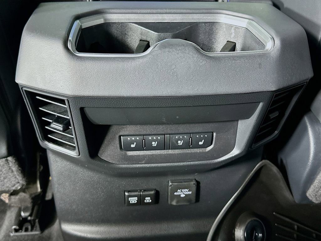 Used 2023 Toyota Tundra Platinum AWD/4WD image 25