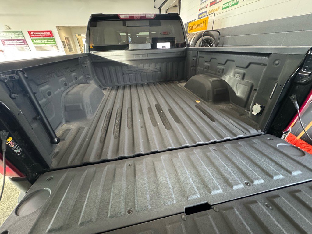 Used 2024 Chevrolet Silverado 1500 ZR2 w/ Technology Package image 8