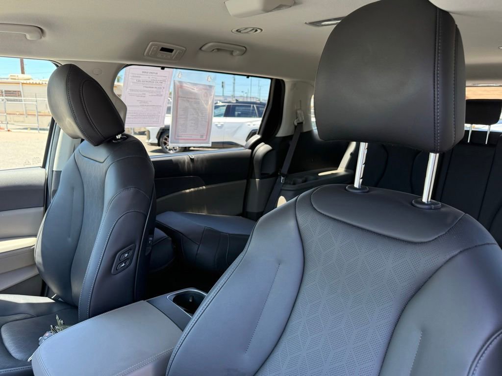 Used 2026 Kia Carnival EX FWD image 20