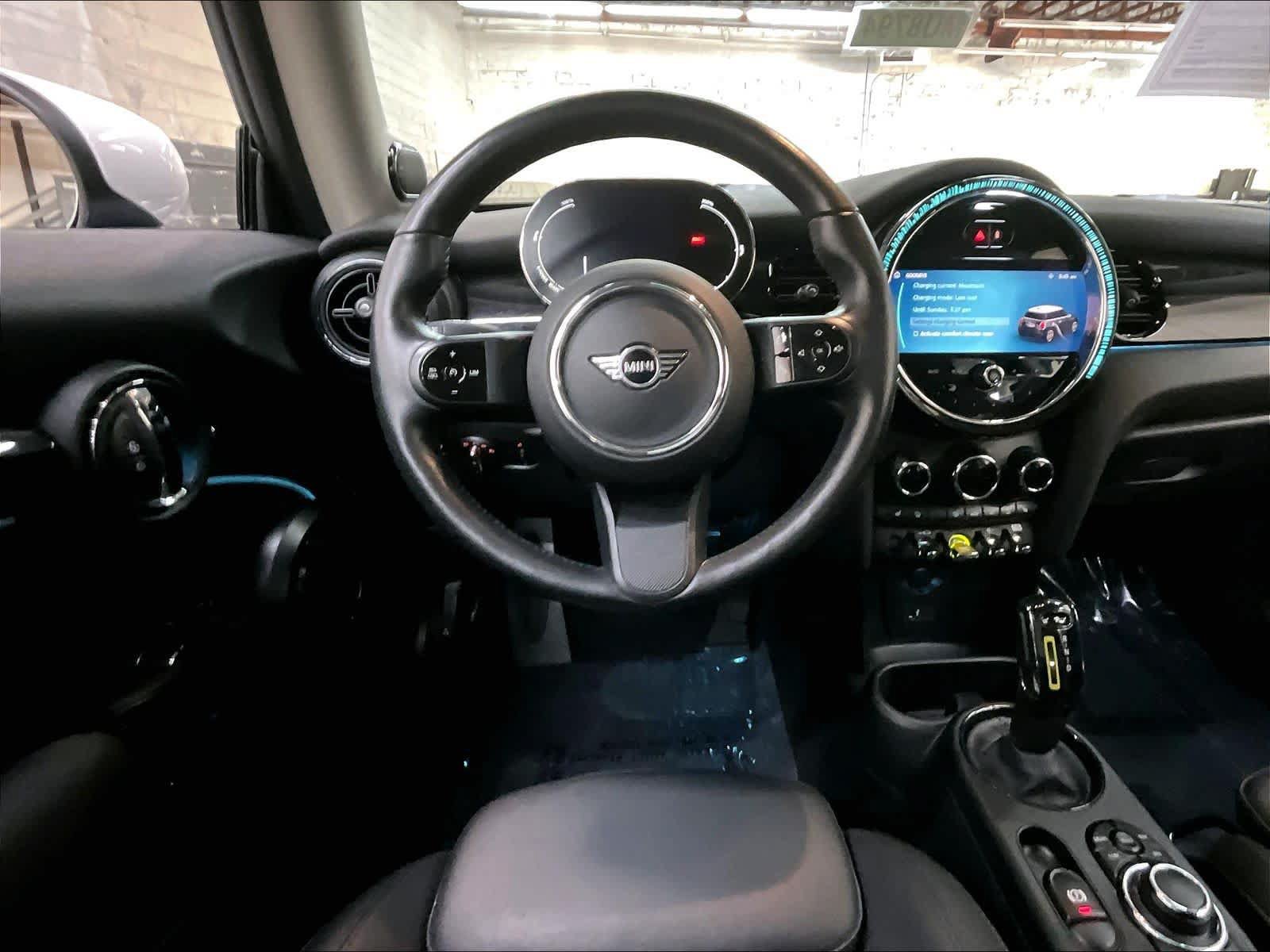 Used 2024 MINI Cooper SE FWD image 8
