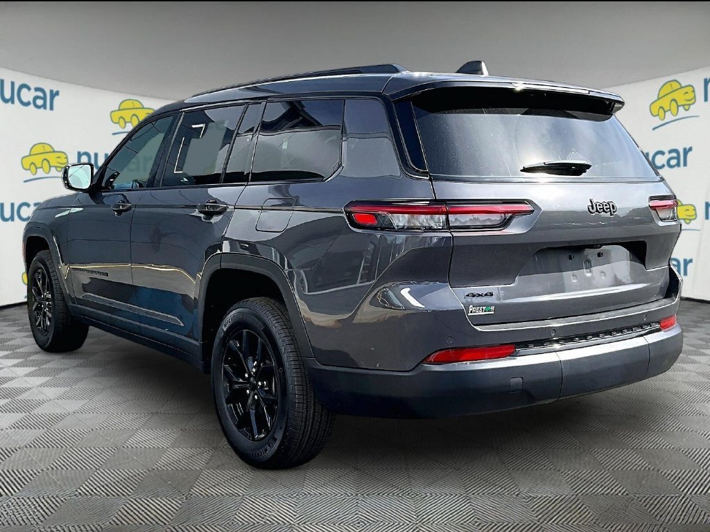 Used 2024 Jeep Grand Cherokee L Altitude AWD/4WD image 5