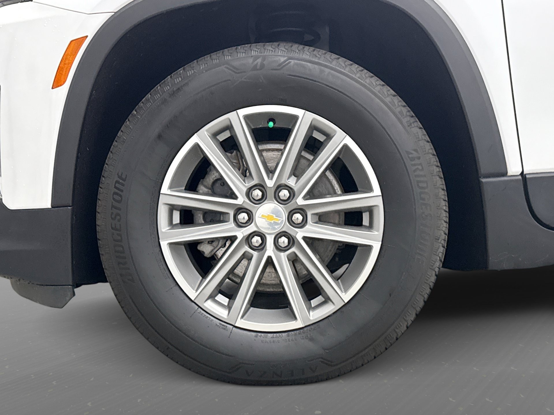 Used 2023 Chevrolet Traverse LT w/ LPO, Floor Liner Package AWD/4WD image 25