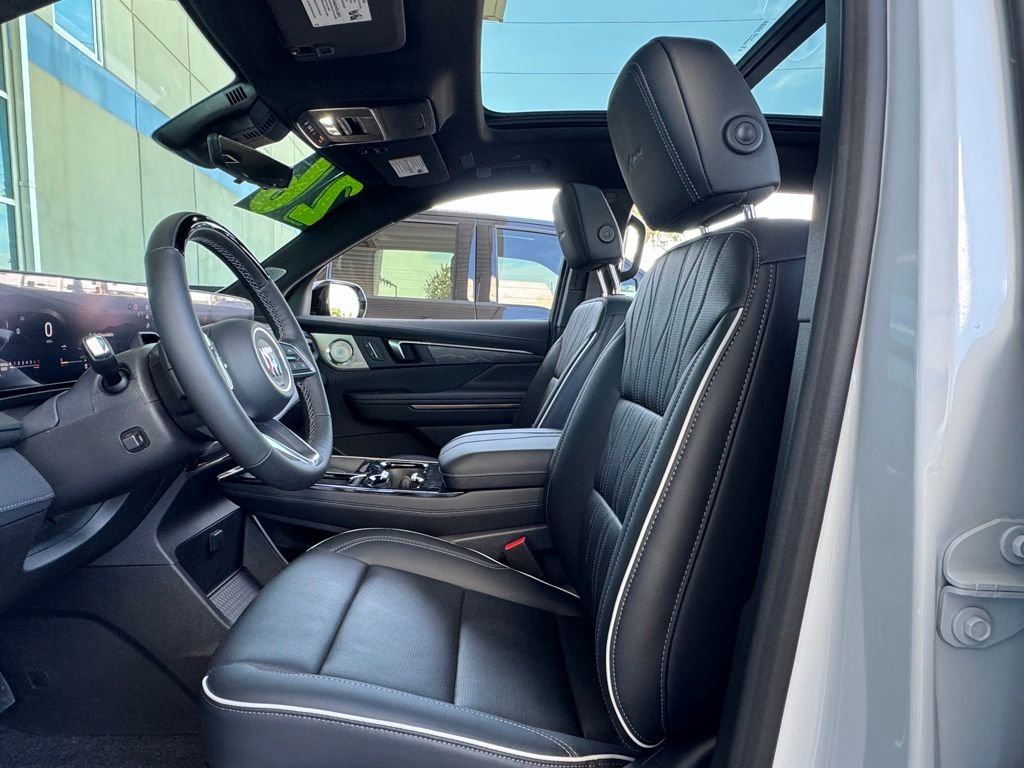 Used 2026 Buick Enclave Avenir w/ Super Cruise Package image 16