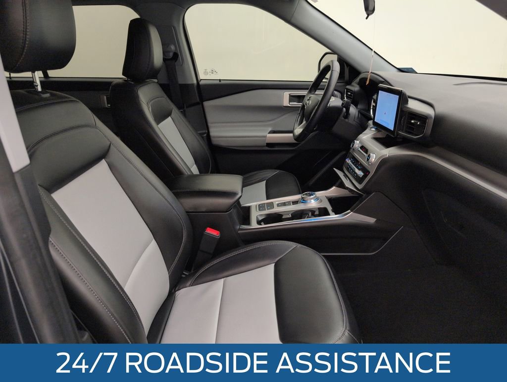 Certified 2022 Ford Explorer XLT w/ Equipment Group 202A image 14