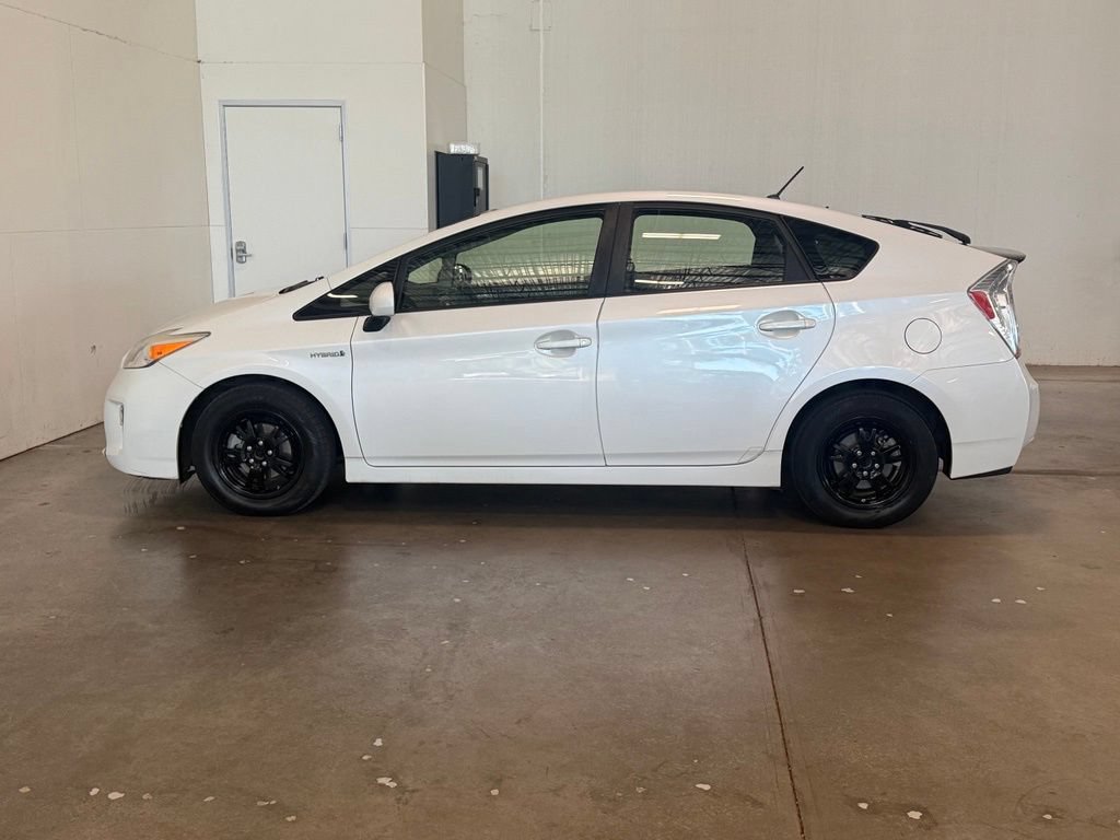 Used 2014 Toyota Prius Two FWD image 16