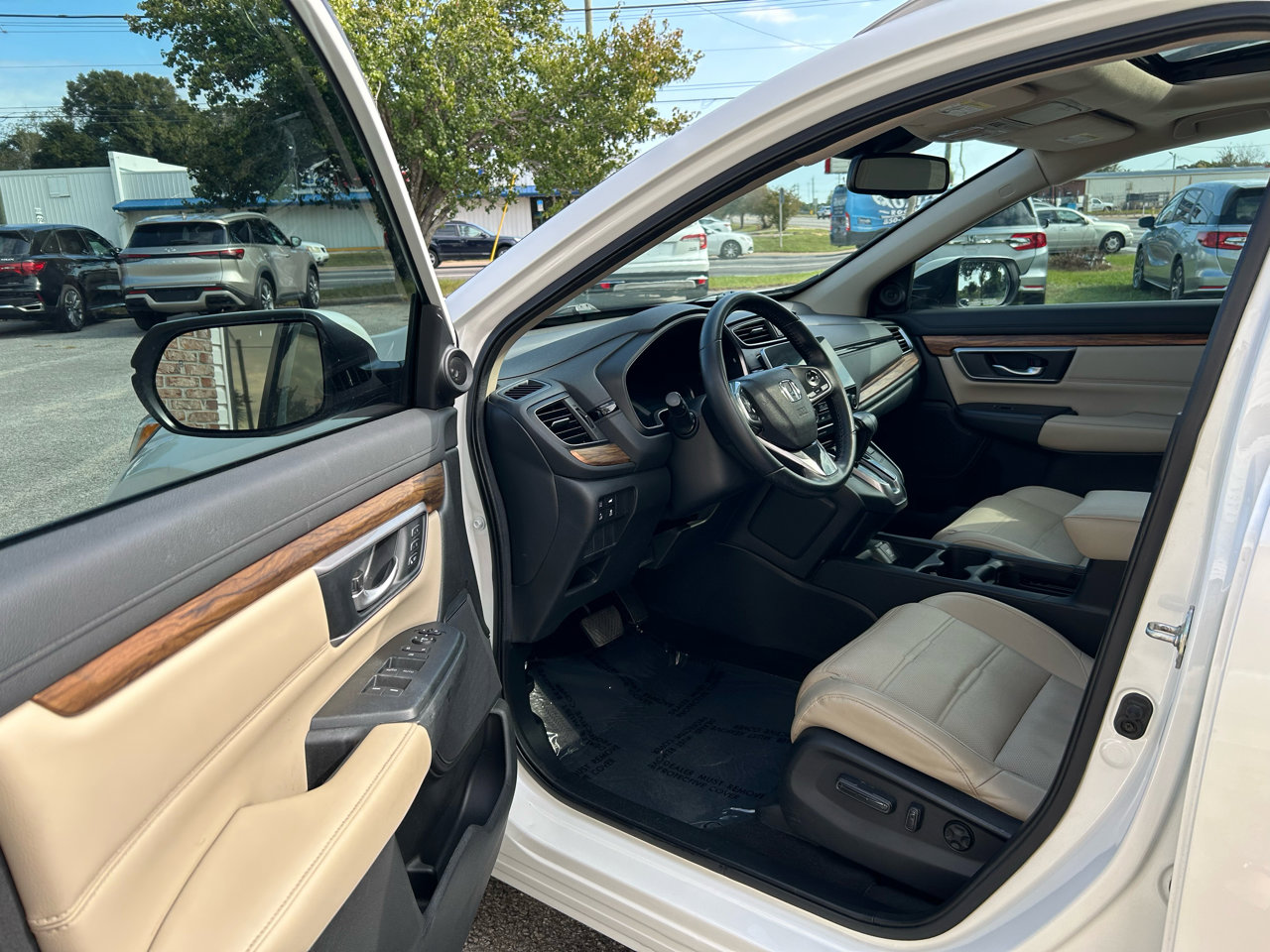 Used 2017 Honda CR-V Touring image 20