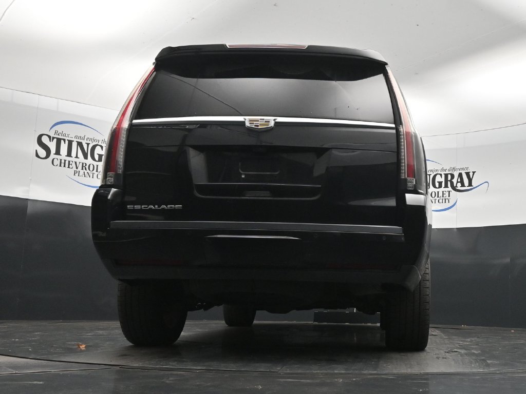 Used 2017 Cadillac Escalade Luxury AWD/4WD image 31