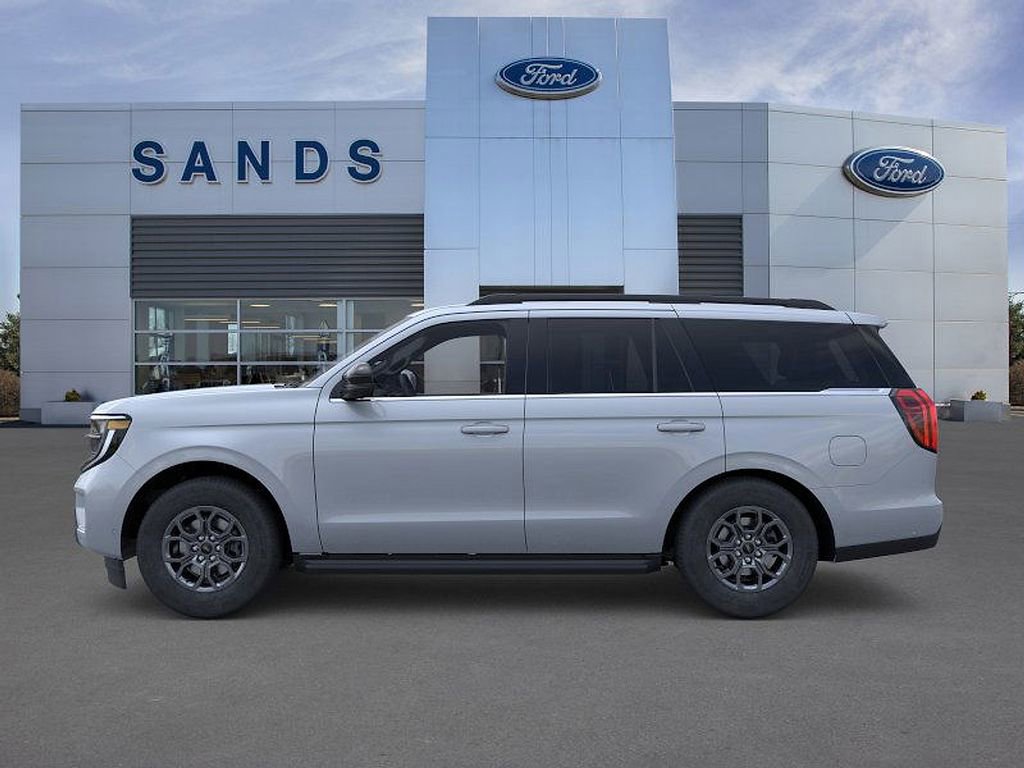 New 2026 Ford Expedition Active image 3