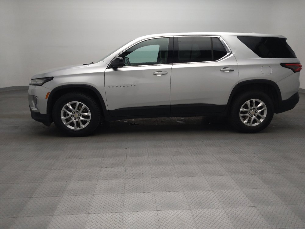 Used 2022 Chevrolet Traverse LS FWD image 2