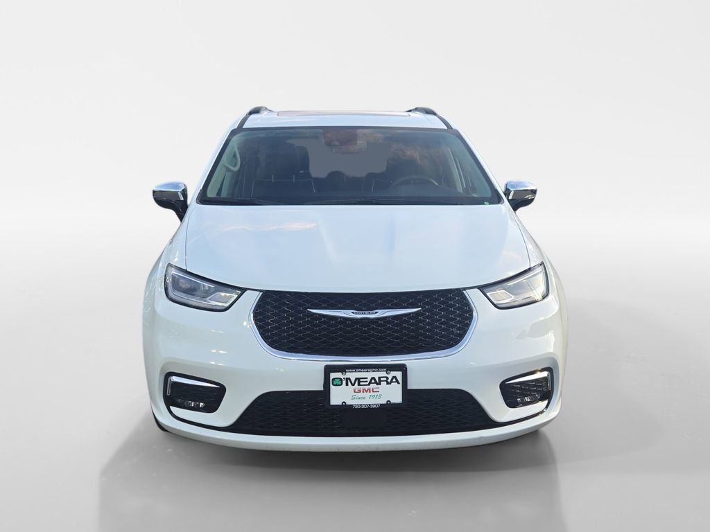 Used 2023 Chrysler Pacifica Limited image 9