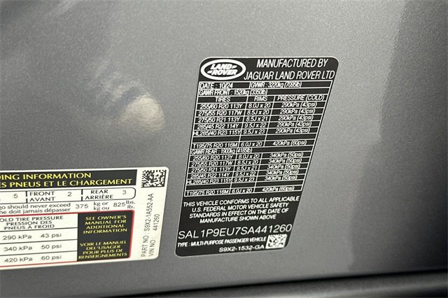 Used 2025 Land Rover Range Rover Sport SE image 29