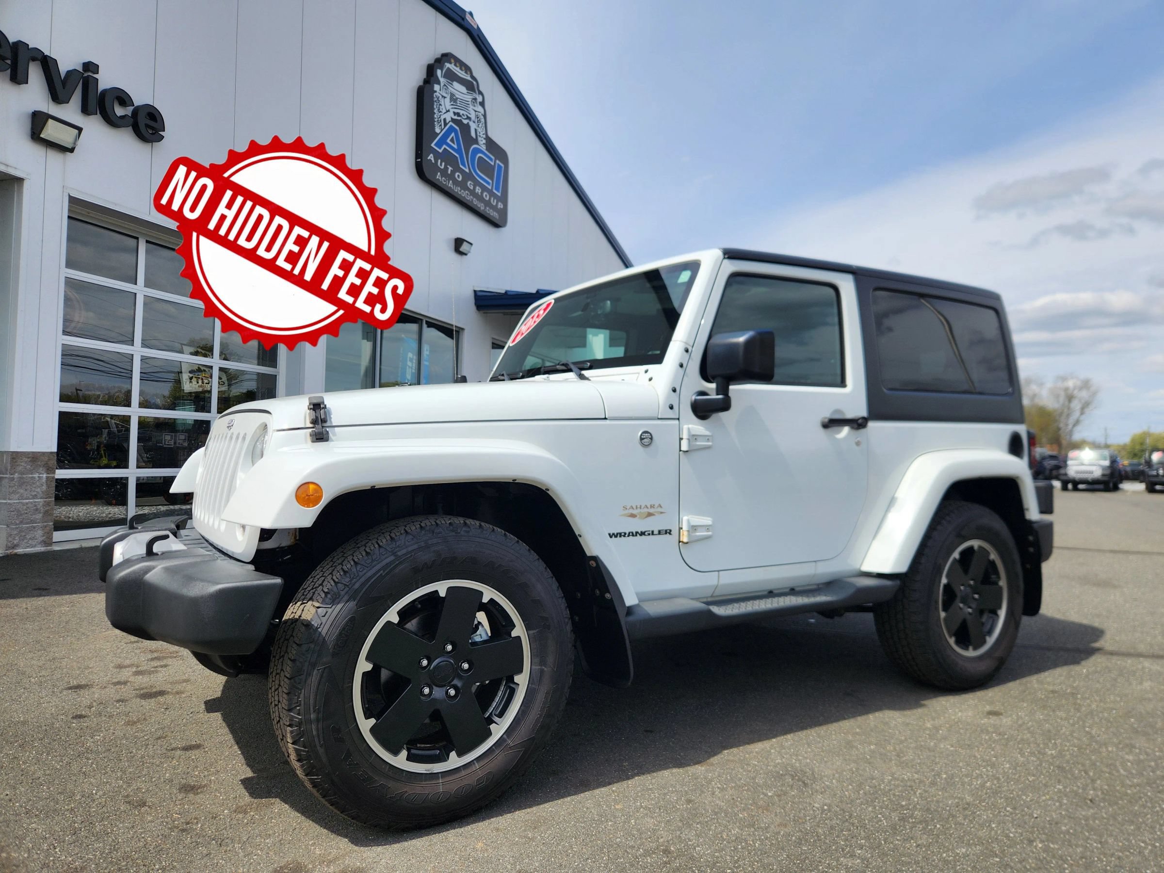 Used 2015 Jeep Wrangler Sahara w/ Dual Top Group AWD/4WD image 2