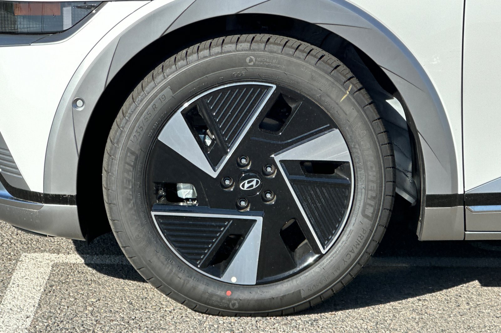 New 2026 Hyundai Ioniq 5 Limited RWD image 25