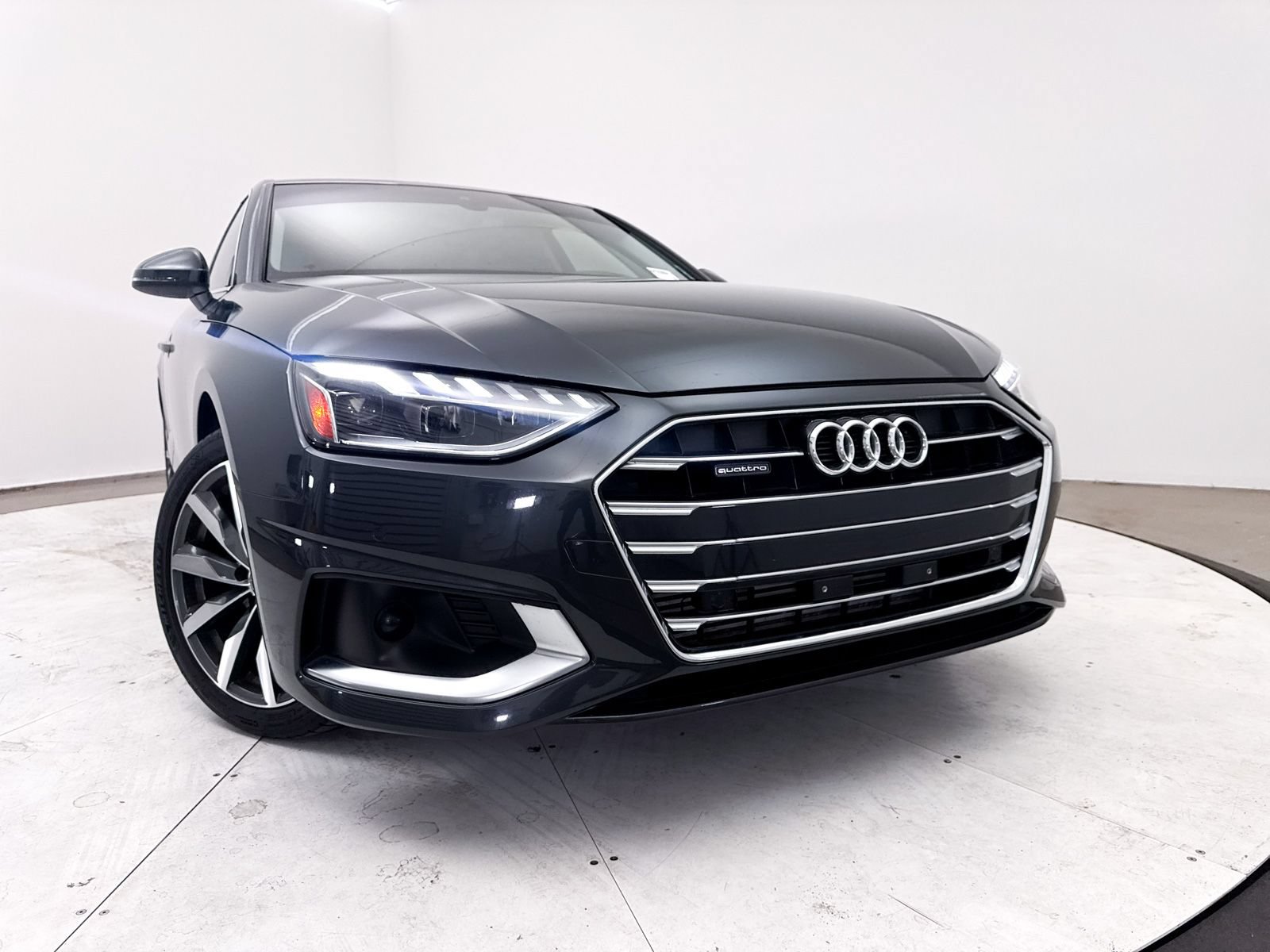 Used 2023 Audi A4 2.0T Premium w/ Convenience Package AWD/4WD image 4