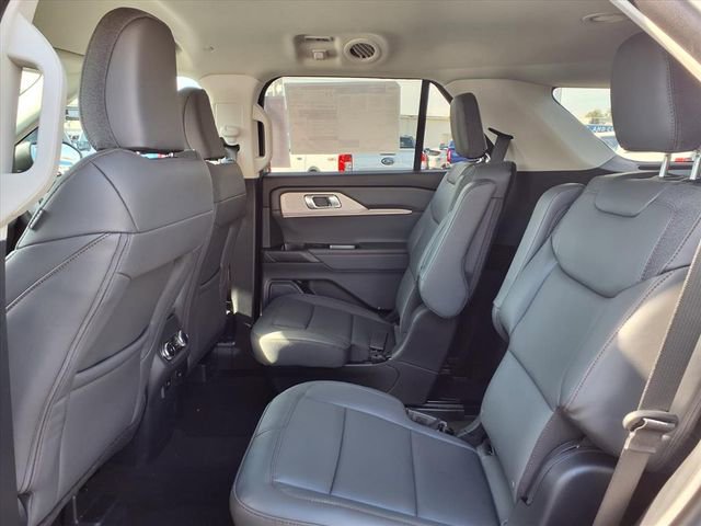New 2026 Ford Explorer Active w/ Active Comfort Package image 8