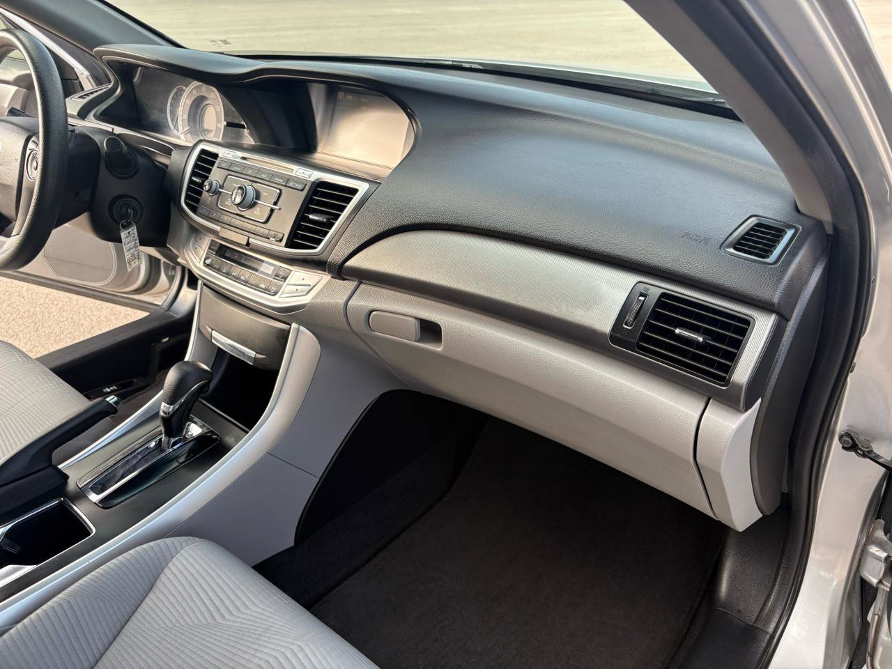 Used 2014 Honda Accord LX image 27