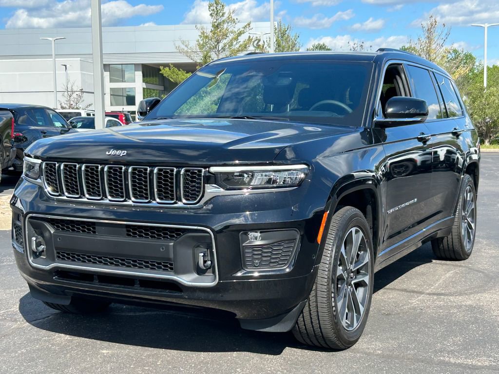 Certified 2023 Jeep Grand Cherokee L Overland AWD/4WD image 3