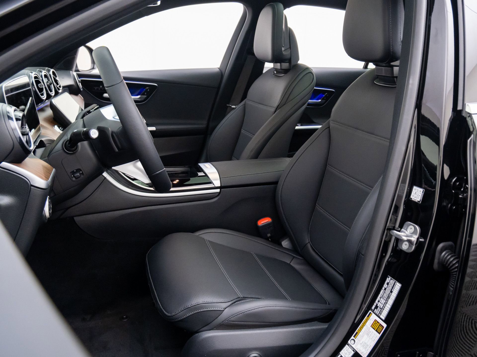 New 2026 Mercedes-Benz C 300 4MATIC Sedan image 18