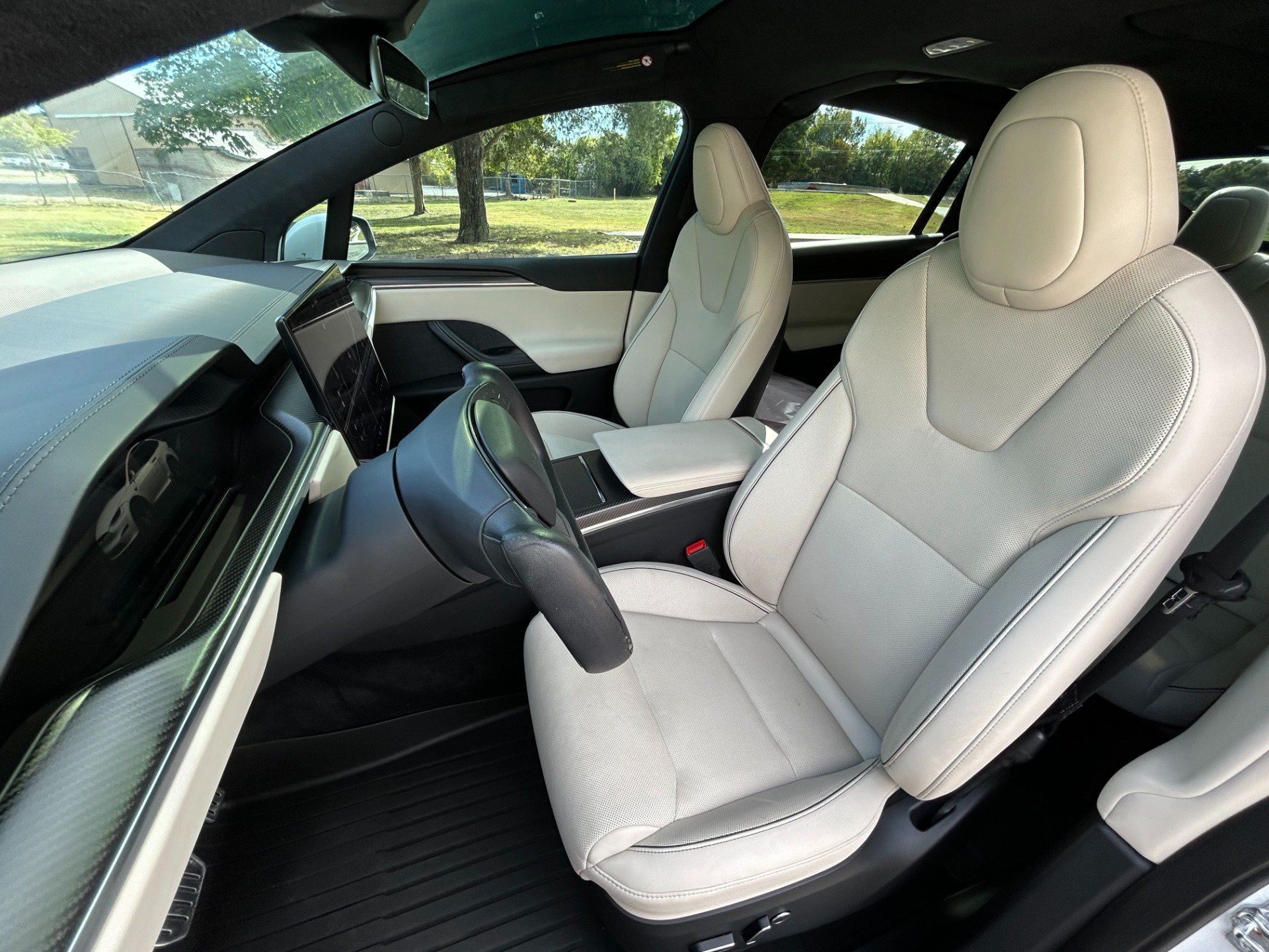 Used 2022 Tesla Model X Plaid AWD/4WD image 10