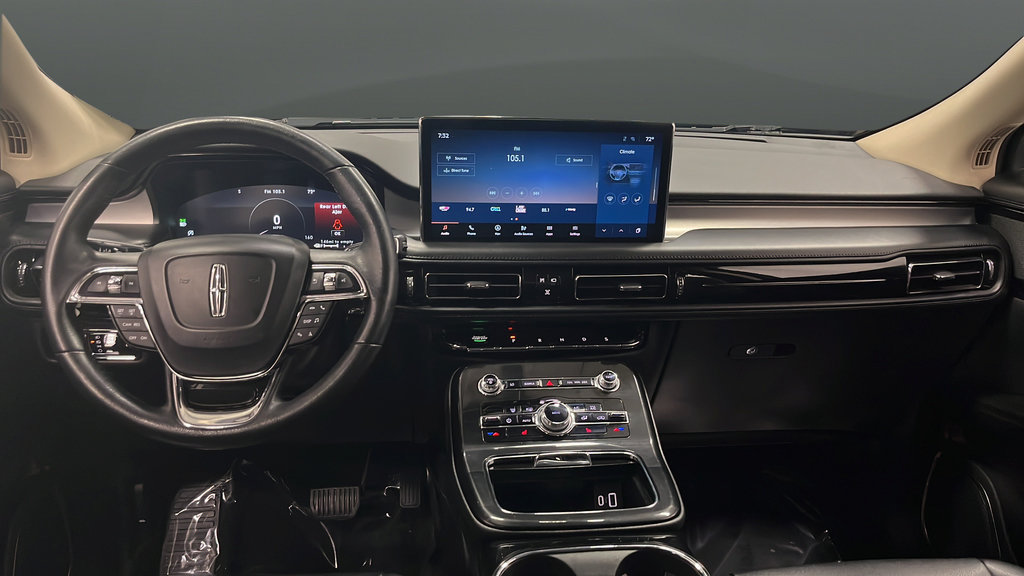 Used 2023 Lincoln Nautilus AWD w/ Premium Package image 12