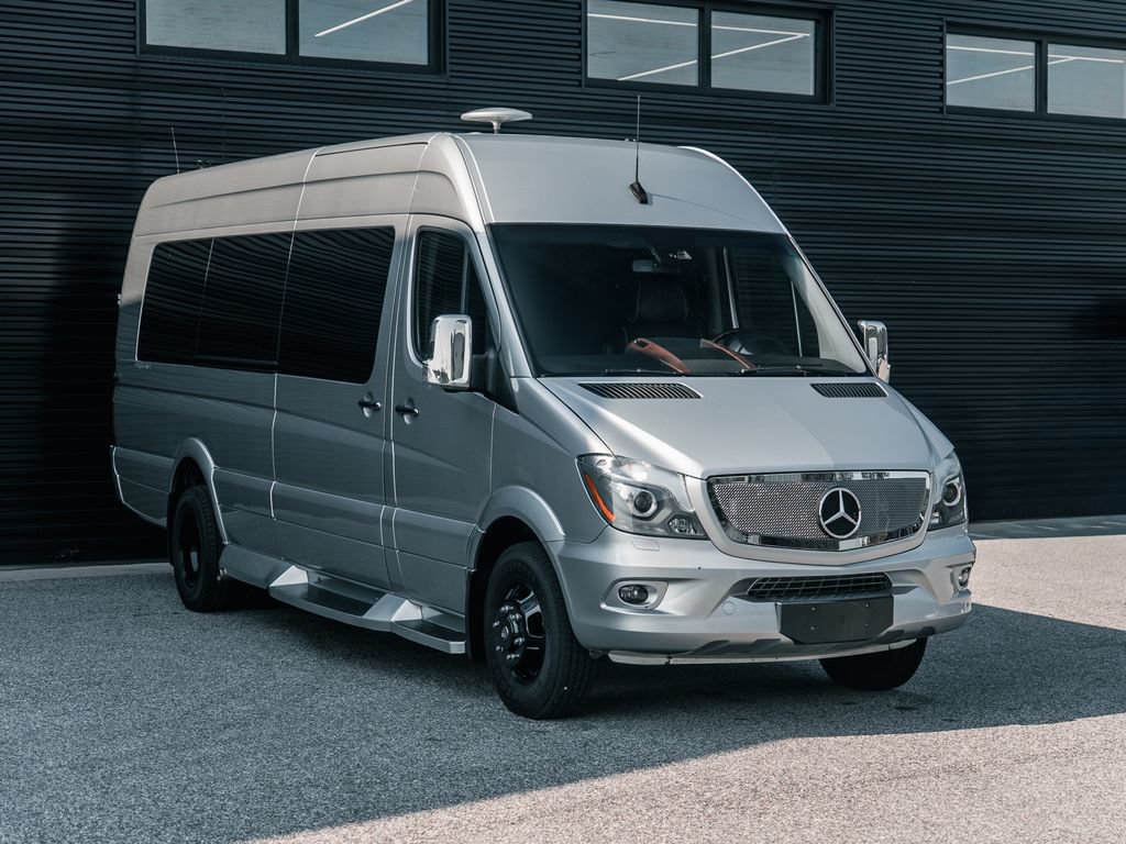Used 2018 Mercedes-Benz Sprinter 3500 image 9