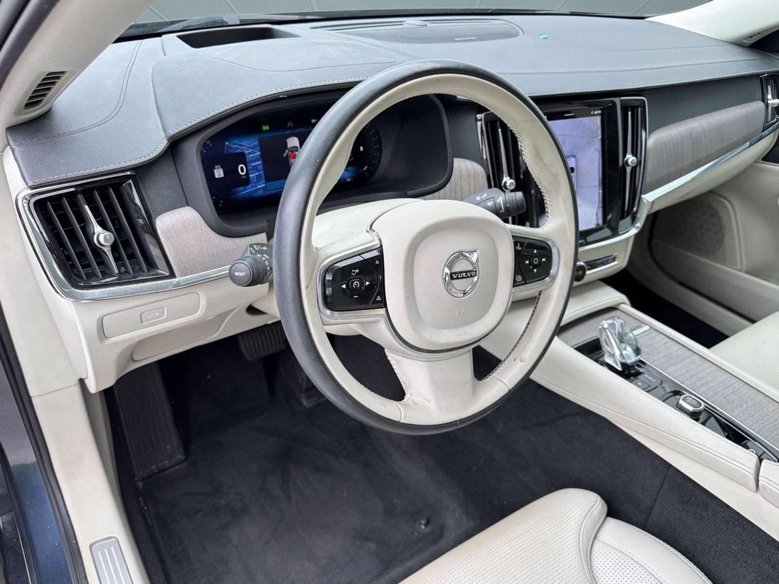 Used 2023 Volvo S90 B6 Ultimate w/ Protection Package Premier AWD/4WD image 4