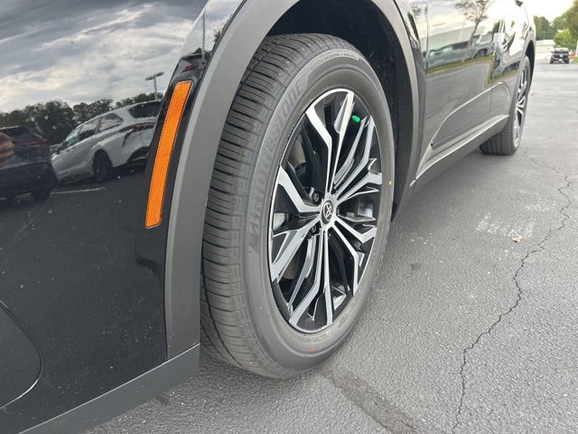 New 2026 Toyota Crown XLE image 10