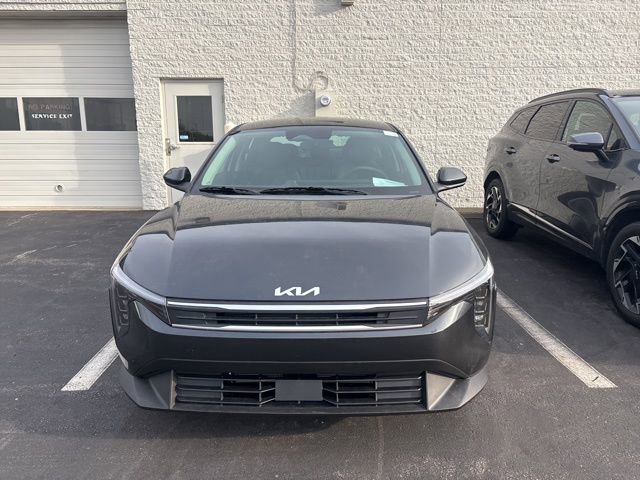 Used 2026 Kia K4 LXS image 2